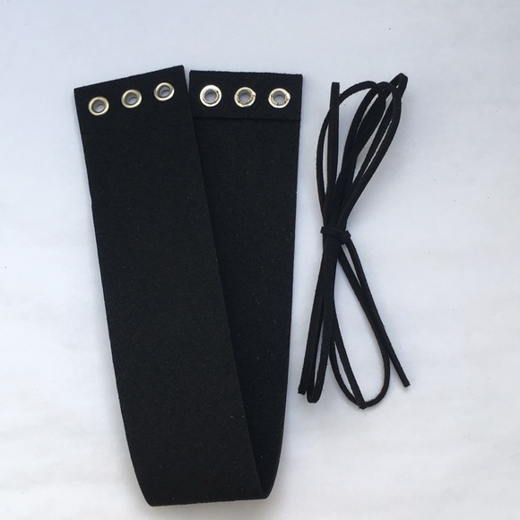 New! Corset Lace-Up Choker - Picture 6 of 8